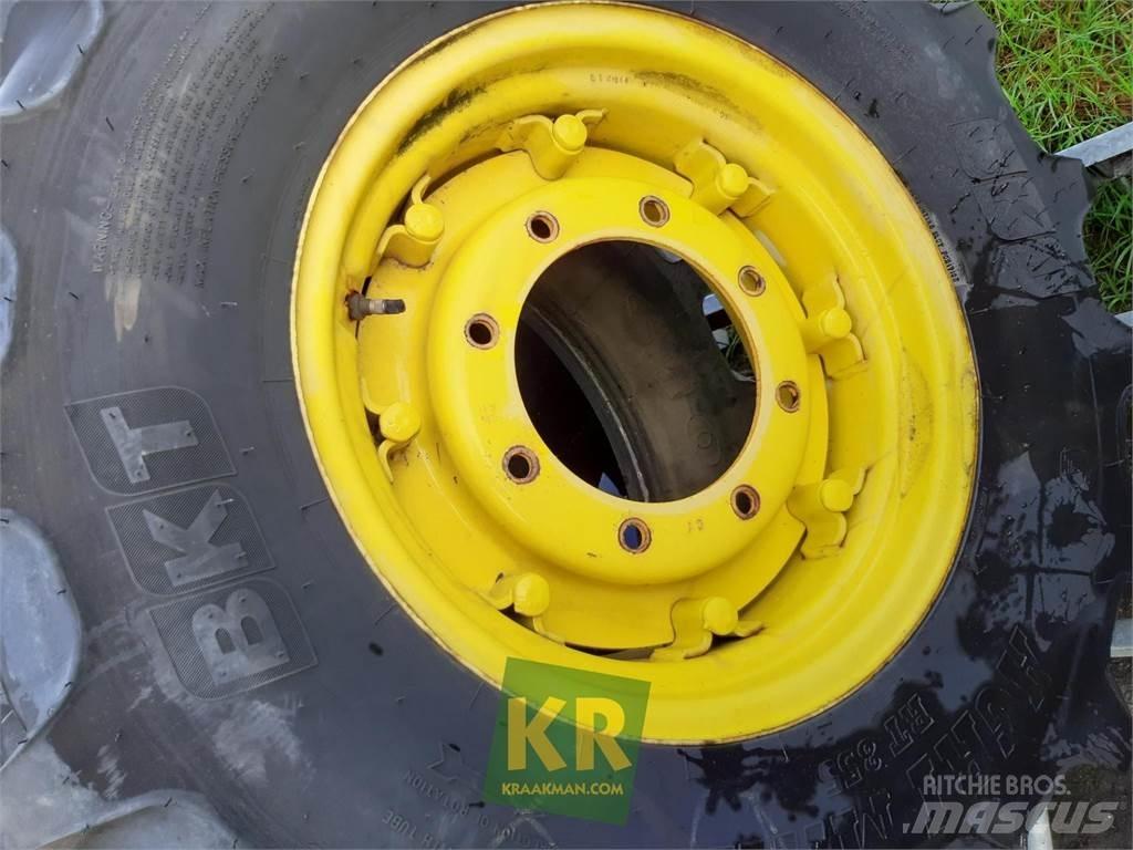 BKT 320/85R20 855 Opony, koła i felgi