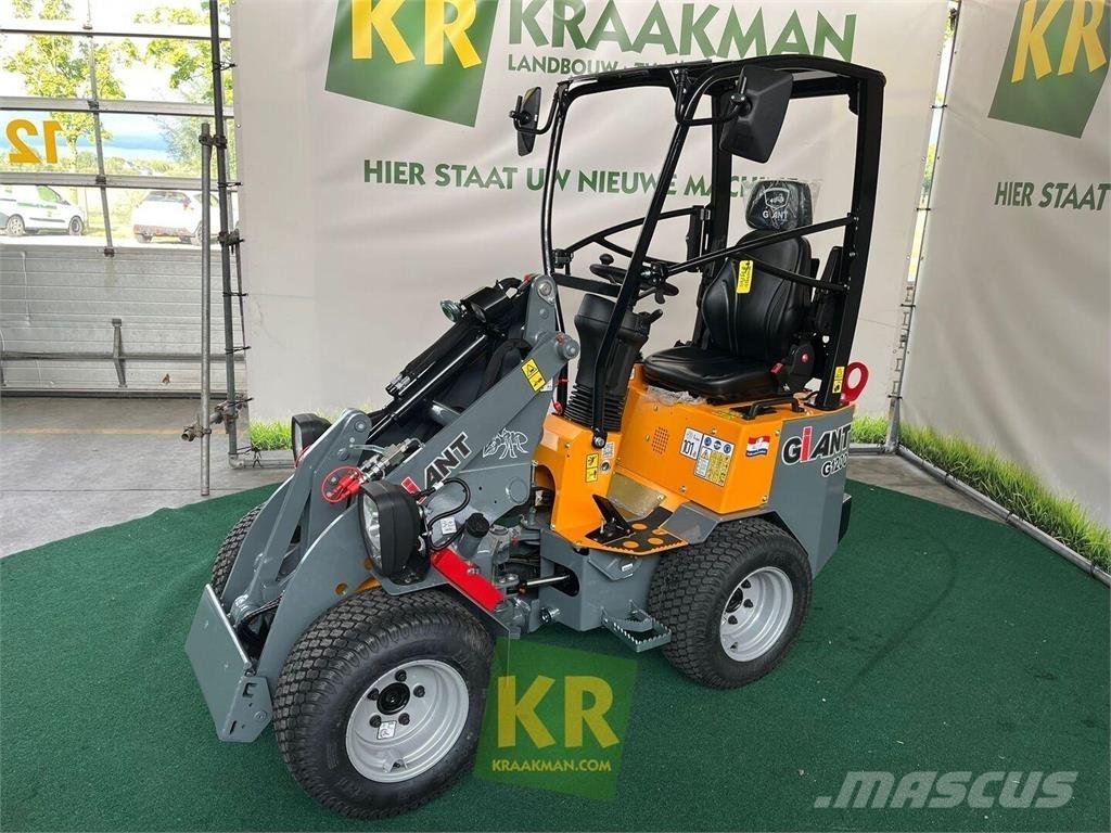 GiANT G1200 Ładowacze i koparki czołowe
