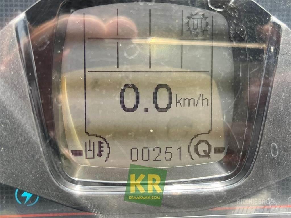 GiANT G2200E Ładowacze i koparki czołowe