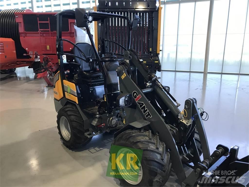 GiANT G2200E Ładowacze i koparki czołowe