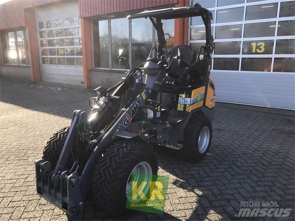 GiANT G2200E Ładowacze i koparki czołowe
