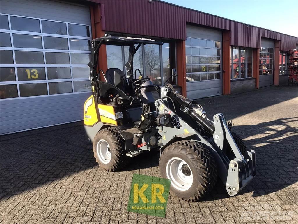 GiANT G2200E Ładowacze i koparki czołowe