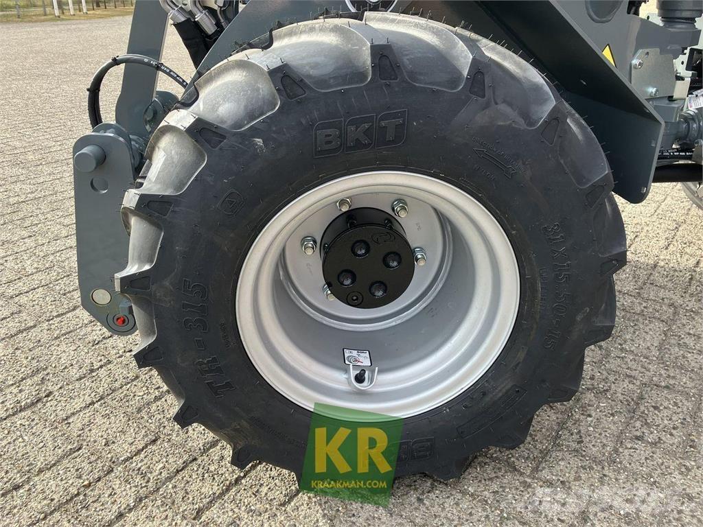 GiANT G2700 HD+ Ładowacze i koparki czołowe