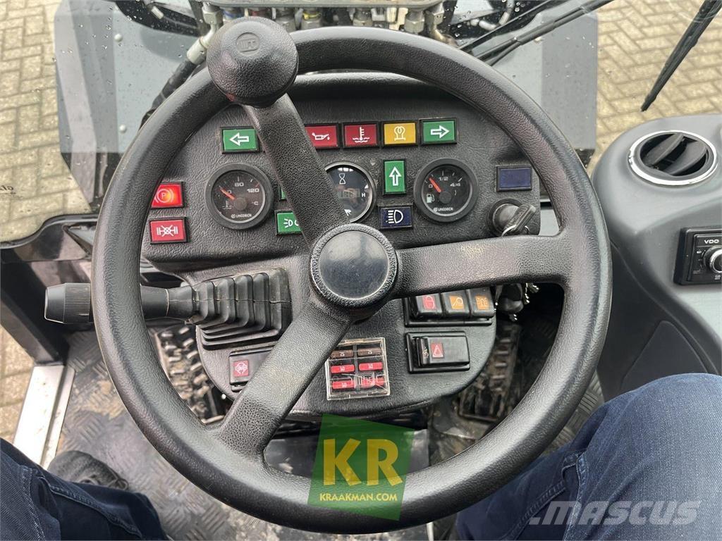 GiANT V5003 Ładowacze i koparki czołowe