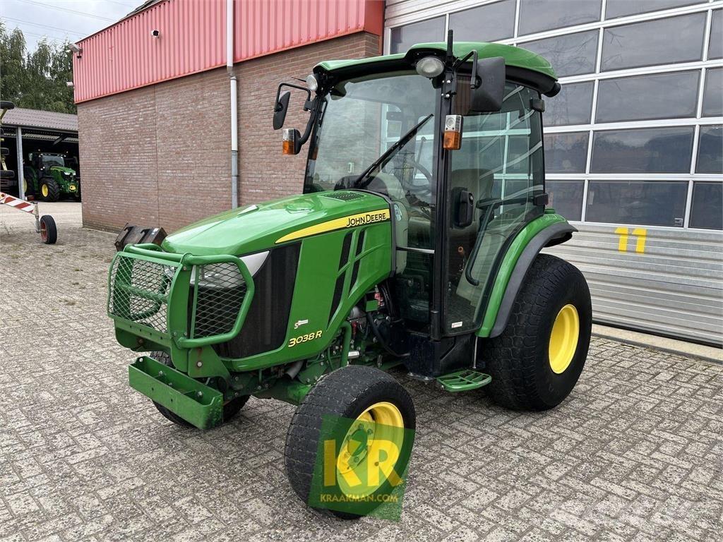John Deere 3038R Mikrociągniki
