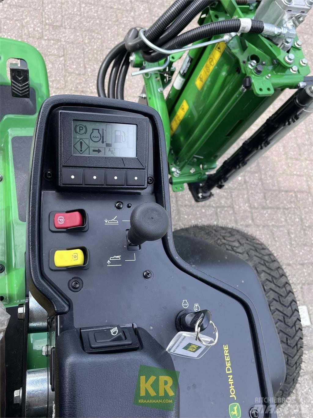 John Deere 8700A Kosiarki do muraw