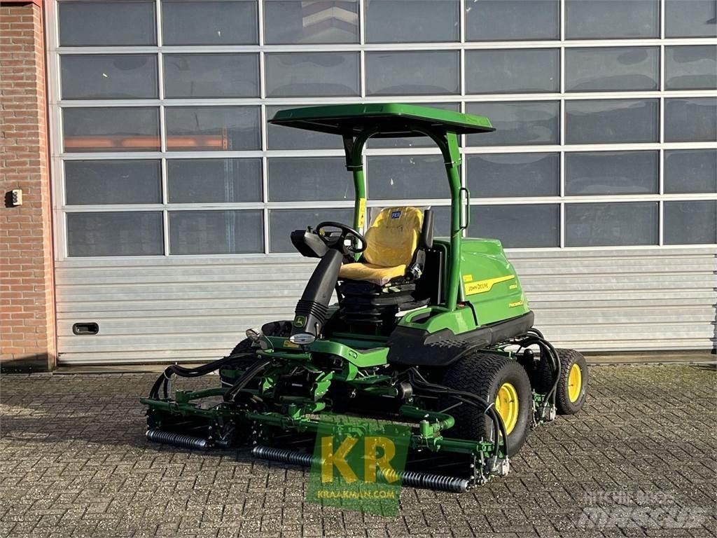 John Deere 8700A Kosiarki do muraw