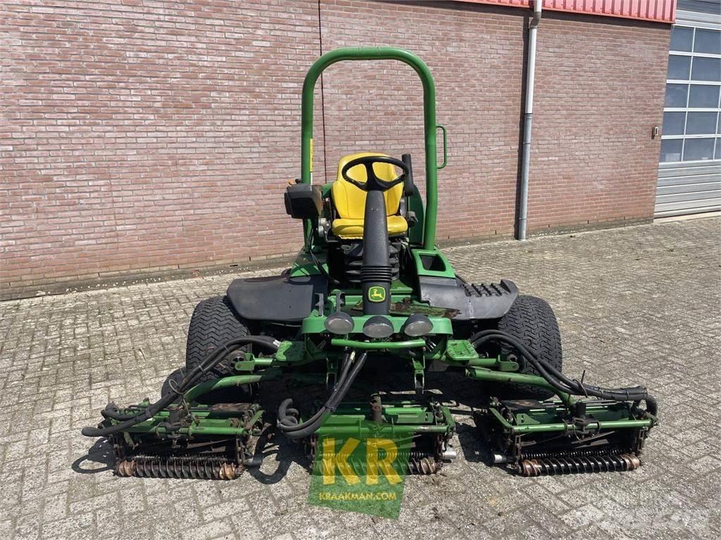 John Deere 8700A Kosiarki do muraw