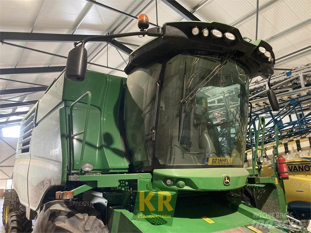 John Deere W650 Kombajny zbożowe
