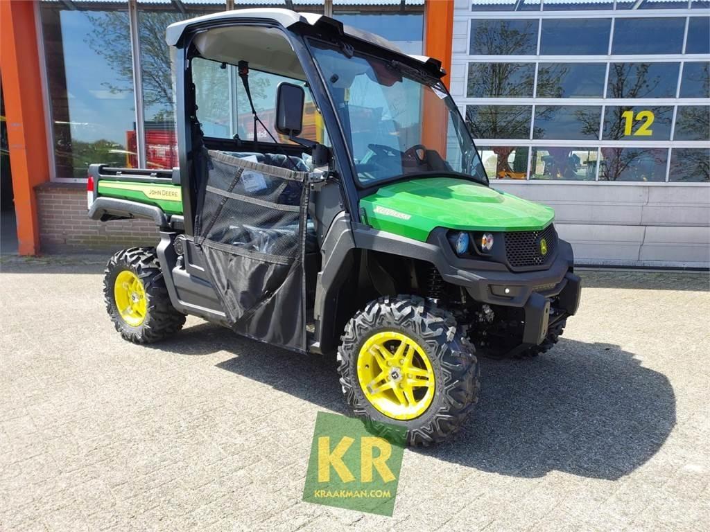 John Deere XUV835M Pojazdy terenowe