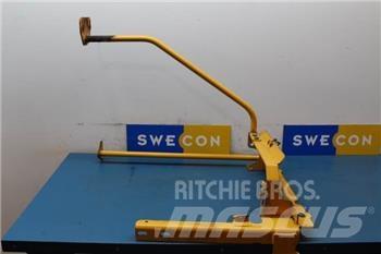 Volvo EW180B Ram Ramy i zawieszenie