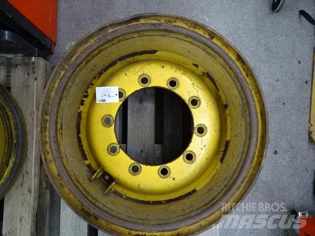 Volvo L70D Fälg Opony, koła i felgi