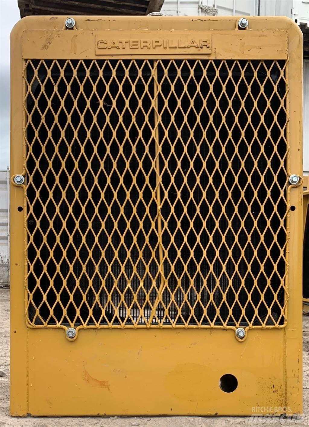 CAT 3304 Chłodnice