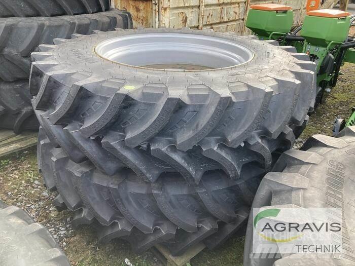  520/85R42 Opony, koła i felgi
