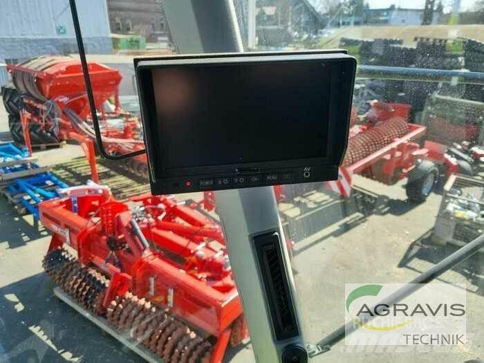 CLAAS AVERO 240 Kombajny zbożowe
