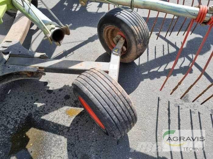 CLAAS LINER 2700 Zgrabiarki i przetrząsacze