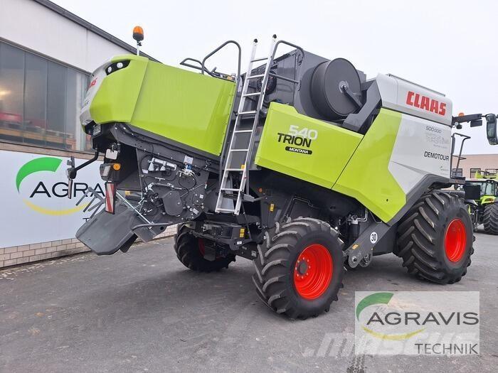 CLAAS TRION 540 Kombajny zbożowe