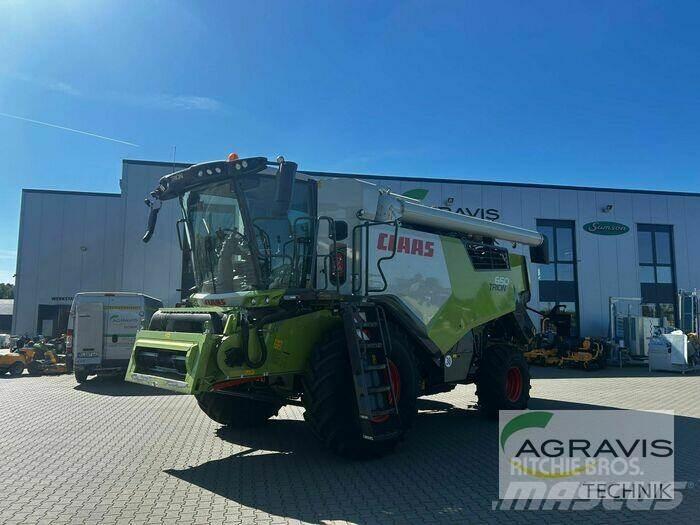 CLAAS TRION 650 Kombajny zbożowe
