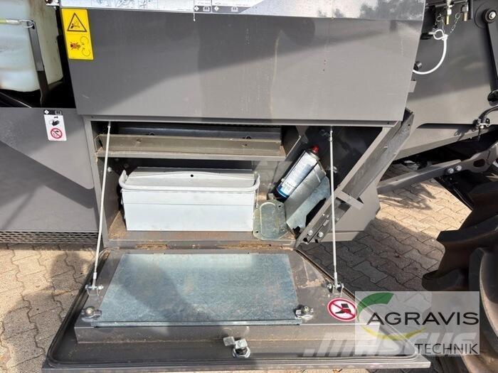 CLAAS TRION 650 Kombajny zbożowe