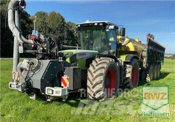 CLAAS XERION 3800 TRAC Rozrzutnik obornika