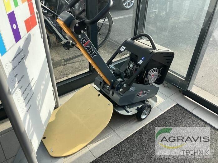 GiANT GPR3558D Maszyny budowlane - Inne