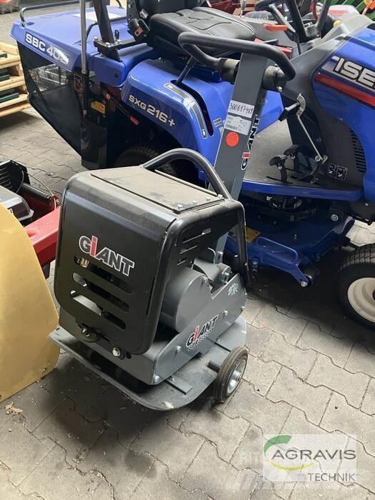 GiANT GPR3558D Maszyny budowlane - Inne
