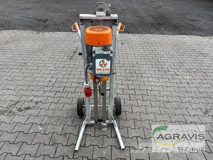  KBM GÜLLERÜHRWERK Inny sprzęt do obsługi inwentarza żywego