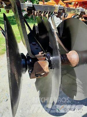Kuhn XM32 Brony