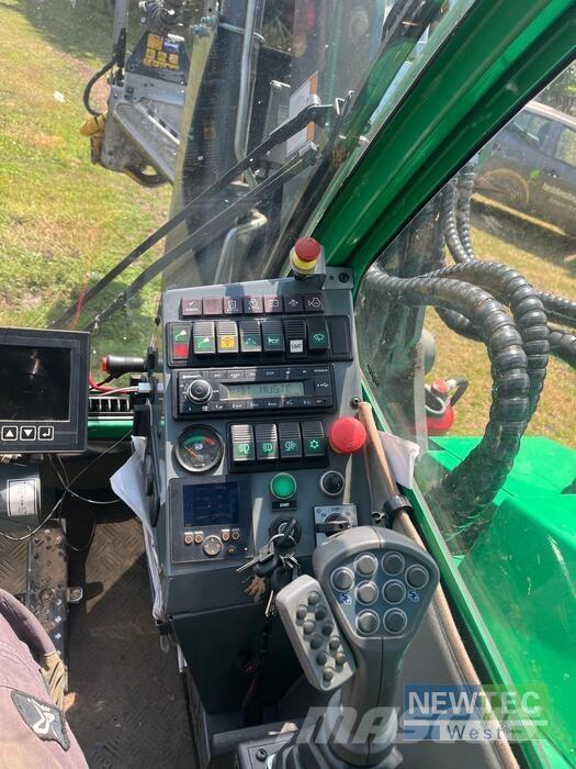 Neuson Forest 103HVT Forwardery