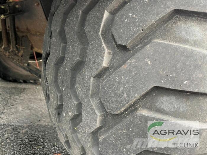 New Holland BB 940 Prasy kostkujące