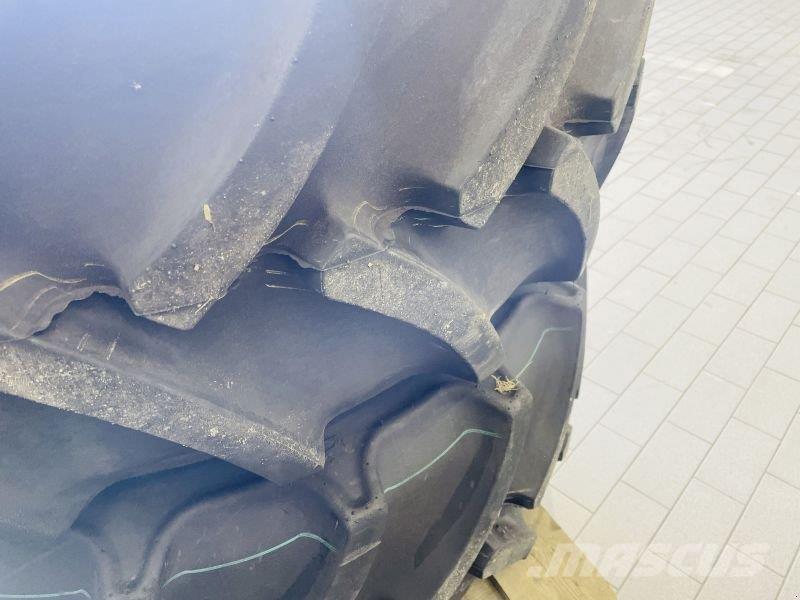  440/65R24 128D Opony, koła i felgi