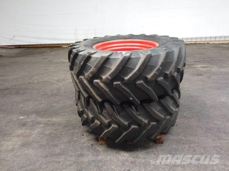 BKT 540 / 65 R30 Opony, koła i felgi