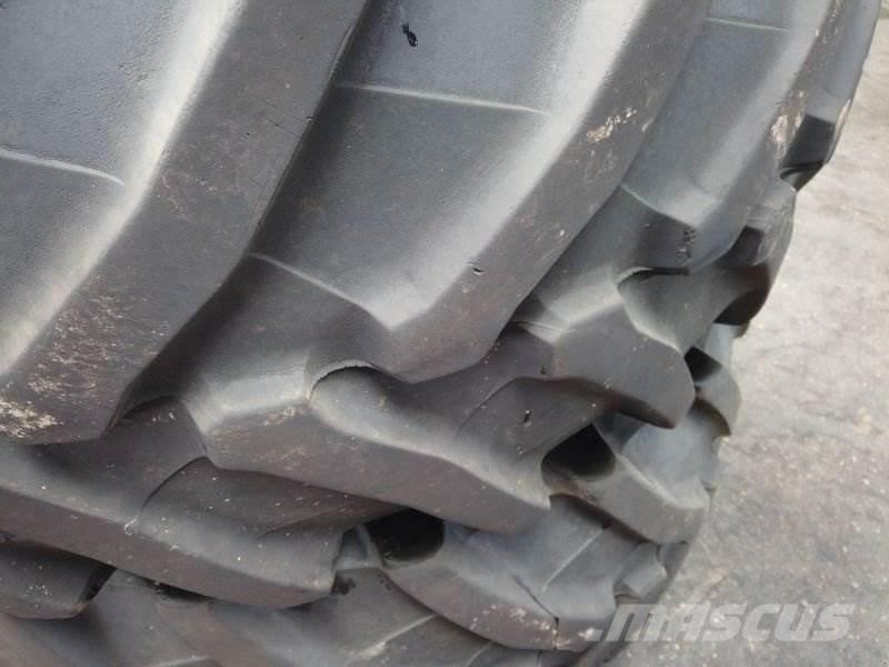 BKT 540 / 65 R30 Opony, koła i felgi