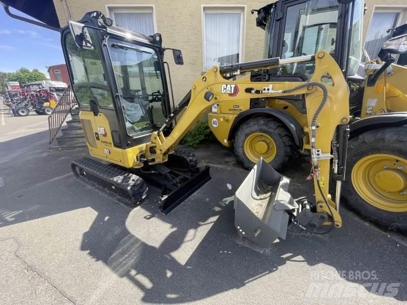 CAT 302CR-05A Minikoparki