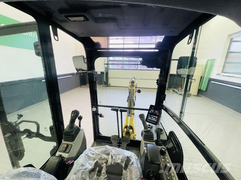 CAT 302CR-05A Koparki kołowe