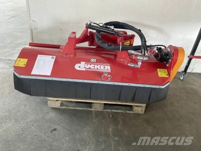 Dücker UMT 18 Kosiarki mechaniczne z operatorem za maszyną