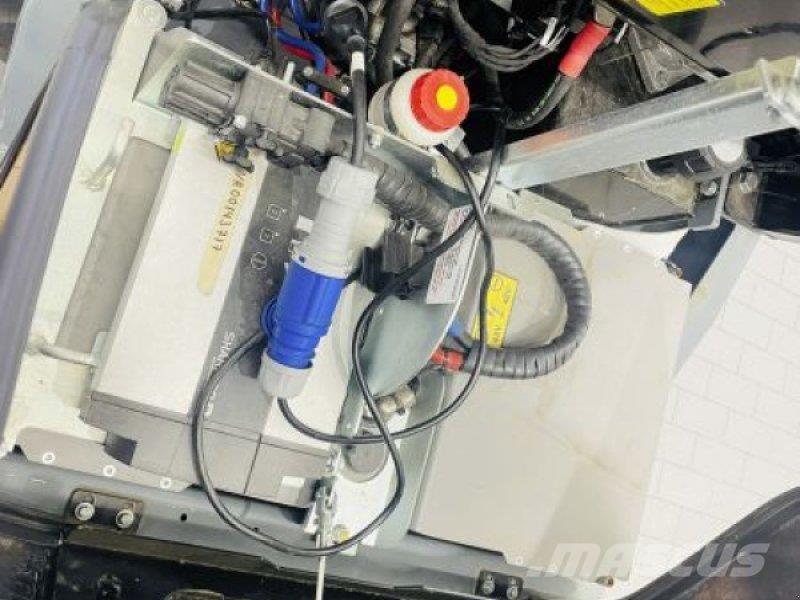 GiANT G2200E Ładowarki burtowe