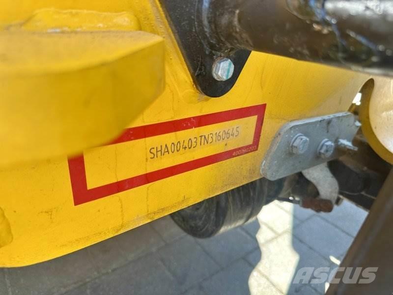 JCB 403 AGRI Ładowacze i koparki czołowe