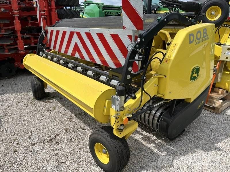 John Deere 30R Osprzęt do słomy