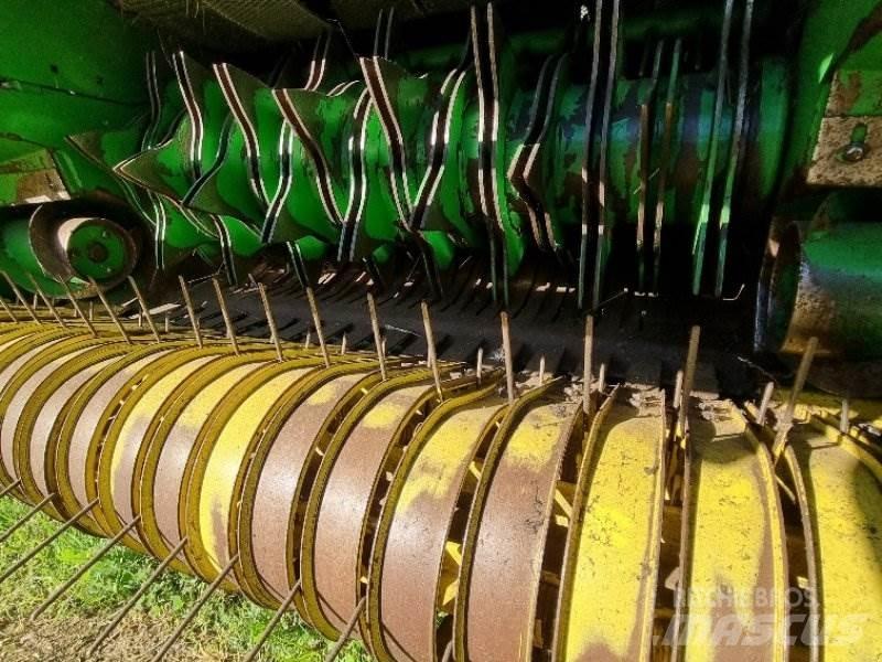 John Deere 592 Prasy zwijające