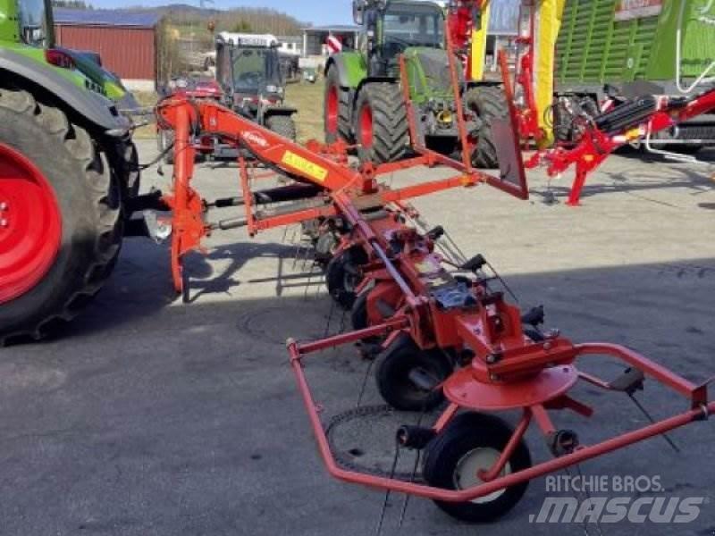 Kuhn GF 7702 Zgrabiarki i przetrząsacze