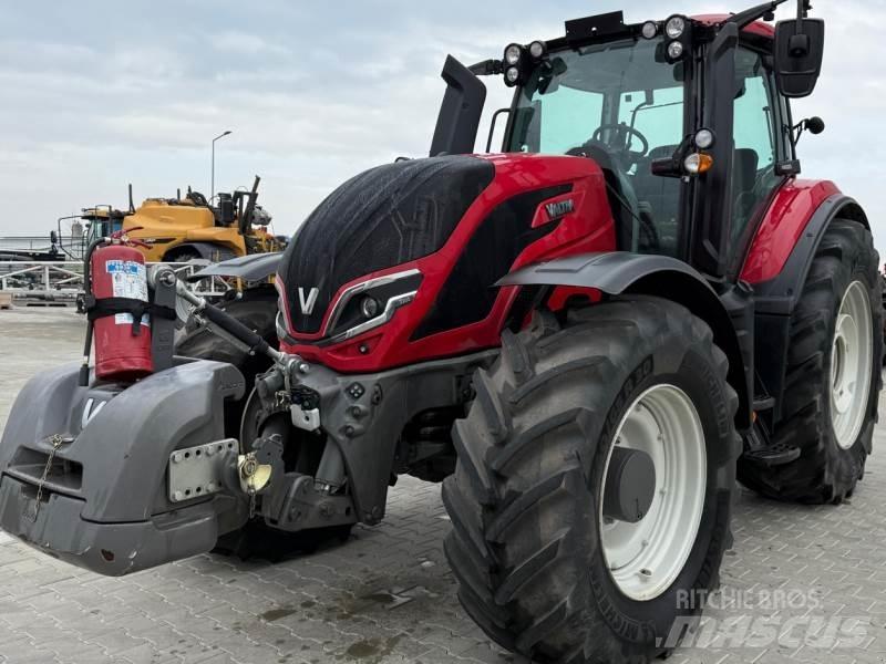 Valtra T235A Ciągniki rolnicze