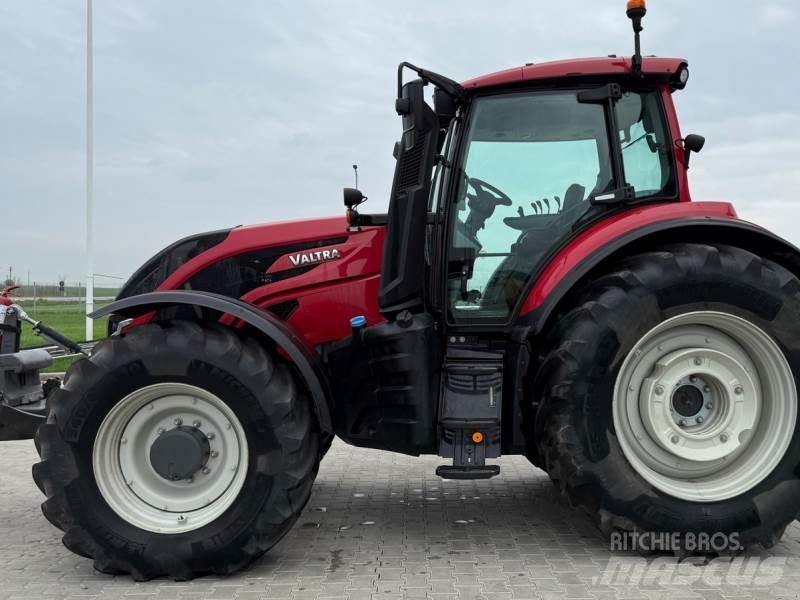 Valtra T235A Ciągniki rolnicze