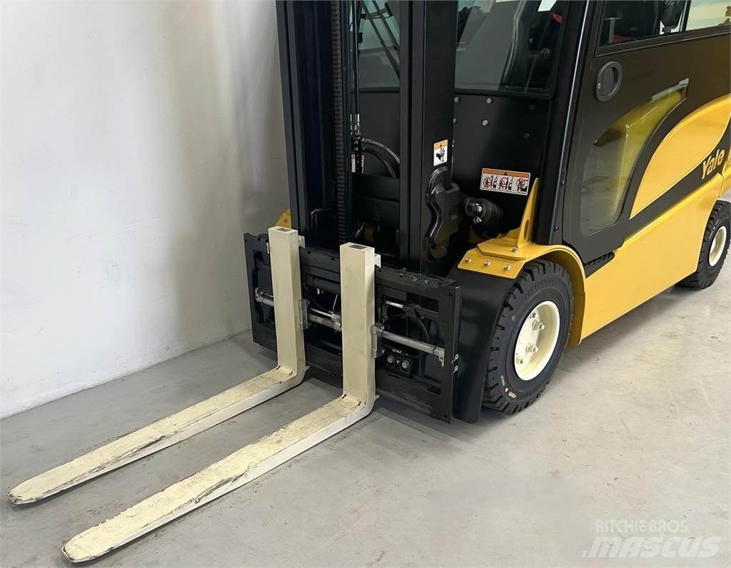 Yale ERP30VL (LWB) Wózki elektryczne