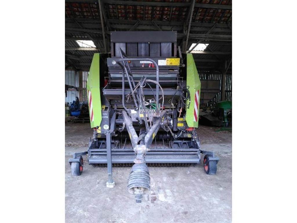 CLAAS VARIANT 370 Prasy zwijające