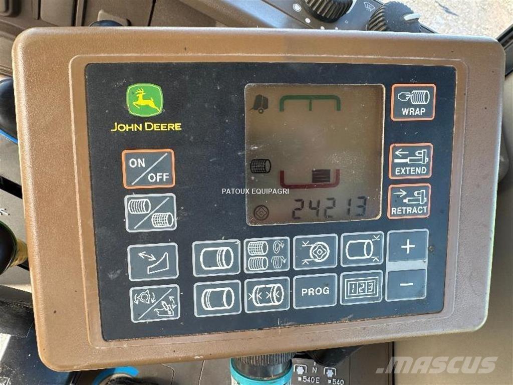 John Deere 864 Prasy zwijające