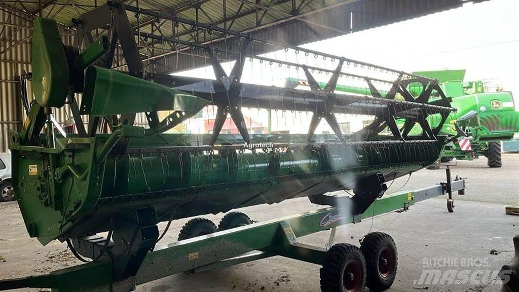John Deere T 550 Kombajny zbożowe