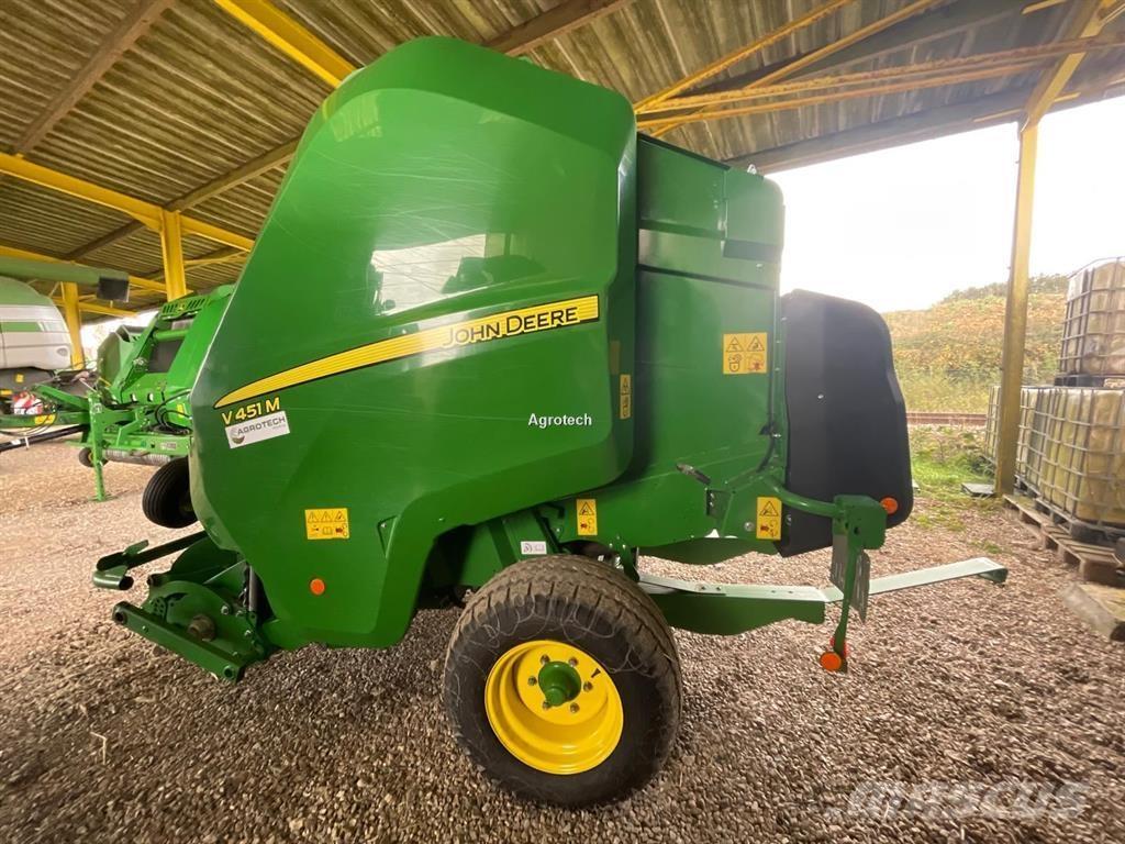 John Deere V451M Prasy zwijające