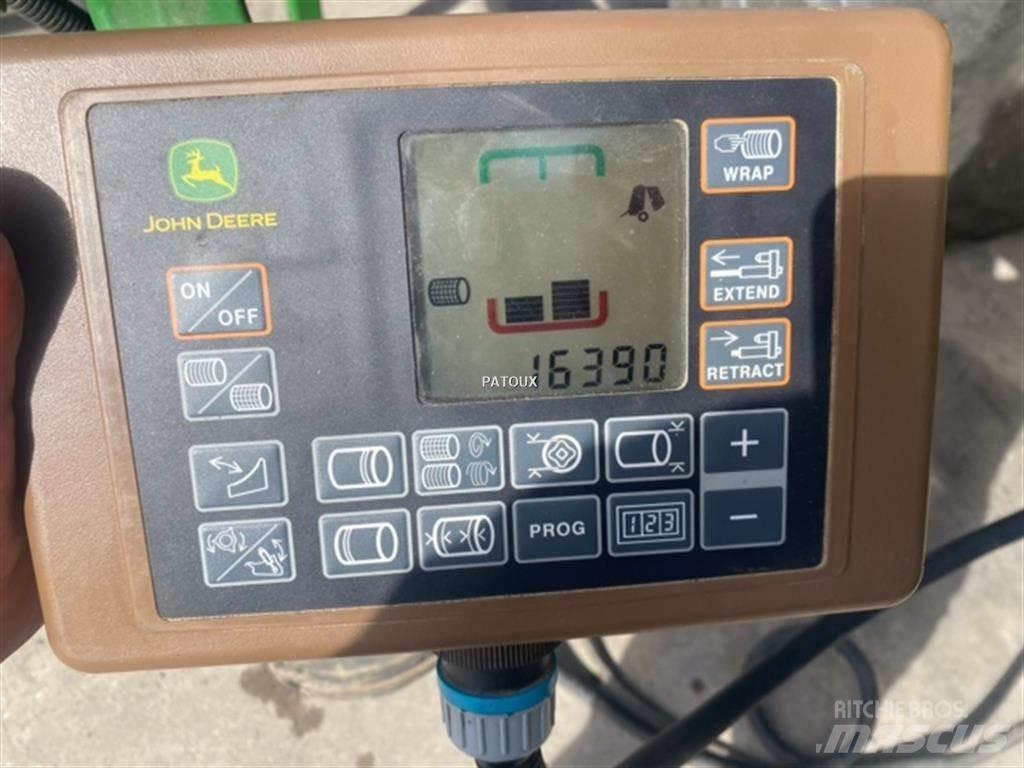 John Deere V461M Prasy zwijające