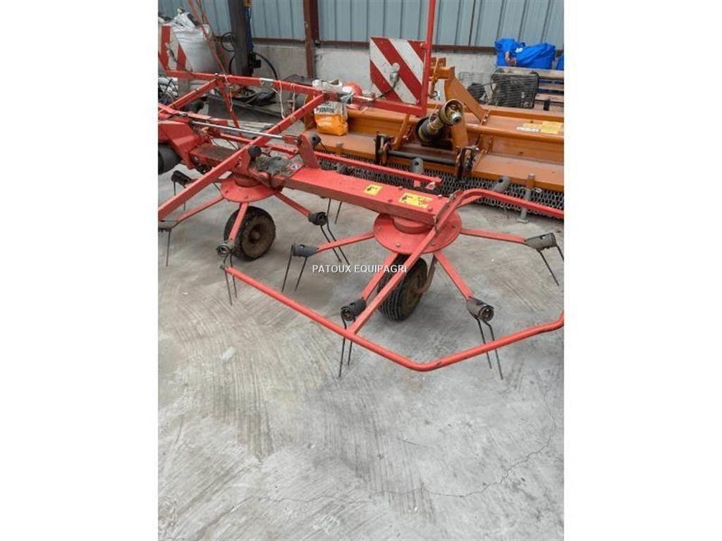 Kuhn GF5202 Zgrabiarki i przetrząsacze